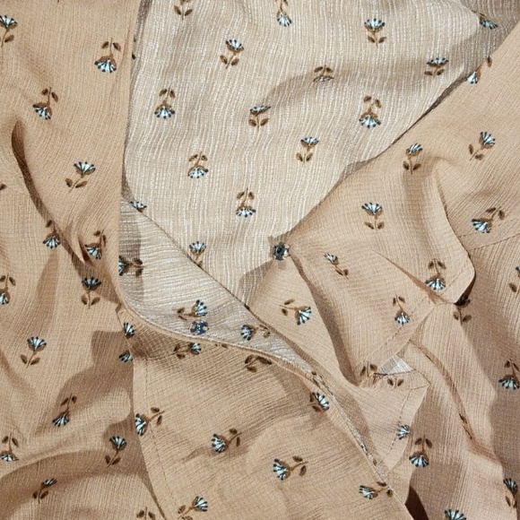 KAII Peasant Ruffle Shirt - Picture 5 of 6